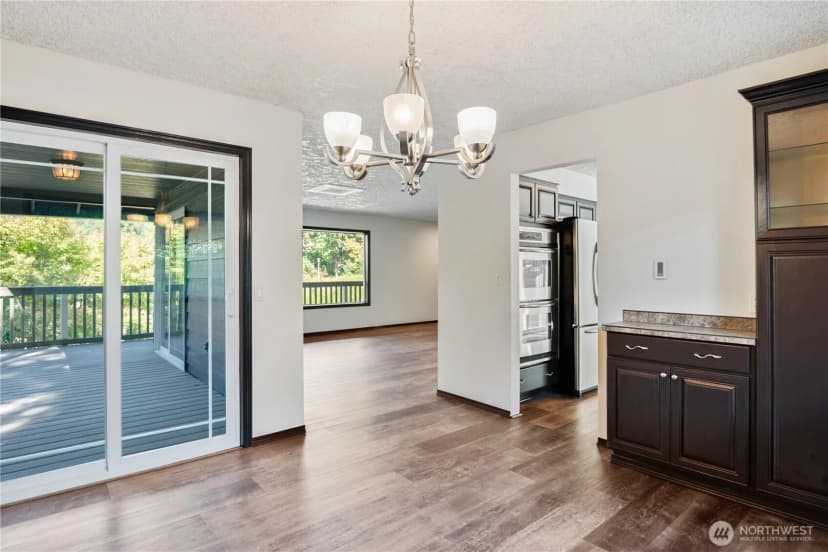 Property photo for 2445 W Lynnwood Drive, Longview photo 6