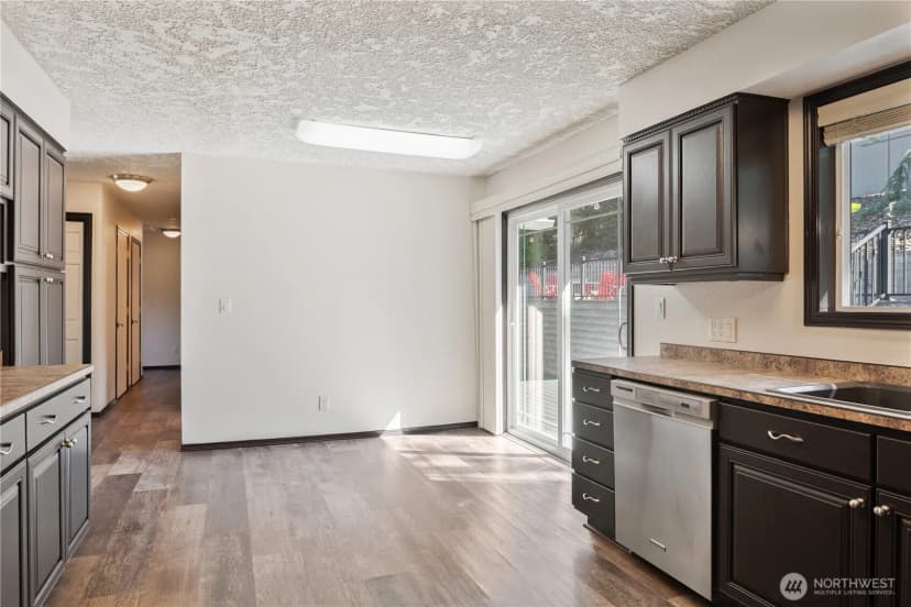 Property photo for 2445 W Lynnwood Drive, Longview photo 11