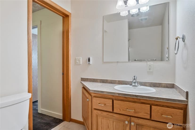 Property photo for 2445 W Lynnwood Drive, Longview photo 26
