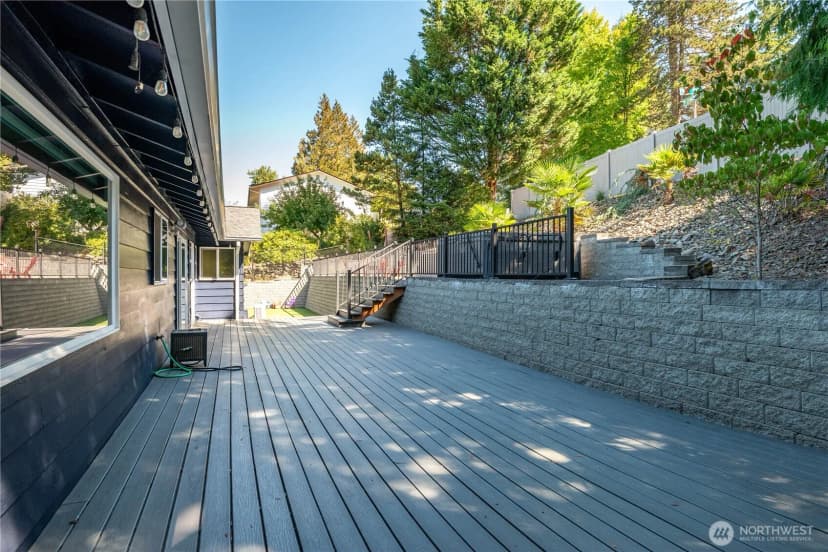 Property photo for 2445 W Lynnwood Drive, Longview photo 32