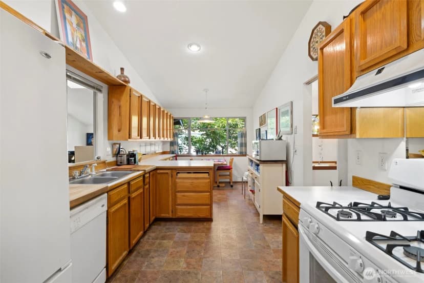 Property photo for 3518 Ne 123rd Street, Seattle photo 8