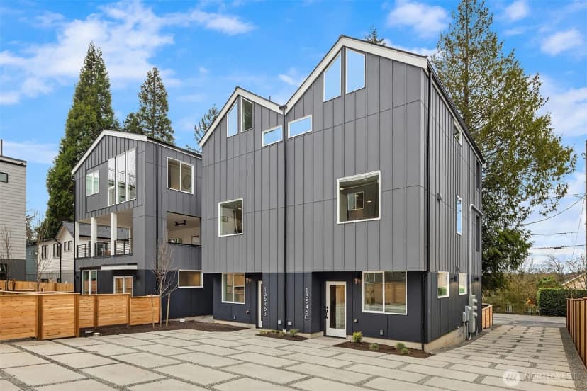 Property photo for 13546 39th Avenue Ne #b, Seattle photo 20