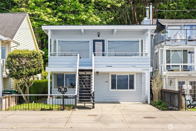 Property photo for 1588 Alki Avenue Sw, Seattle photo 3