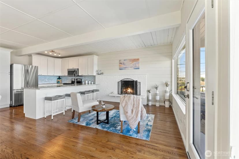 Property photo for 1588 Alki Avenue Sw, Seattle photo 5