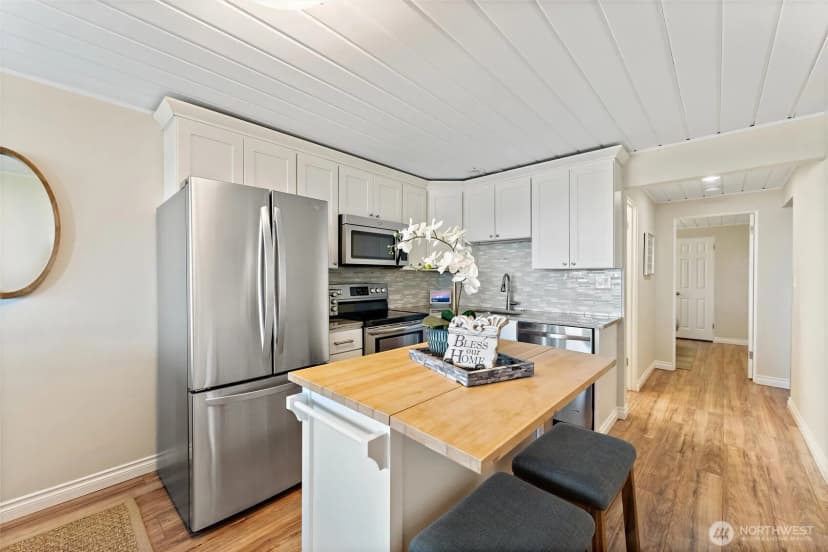 Property photo for 1588 Alki Avenue Sw, Seattle photo 31