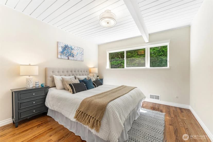 Property photo for 1588 Alki Avenue Sw, Seattle photo 24