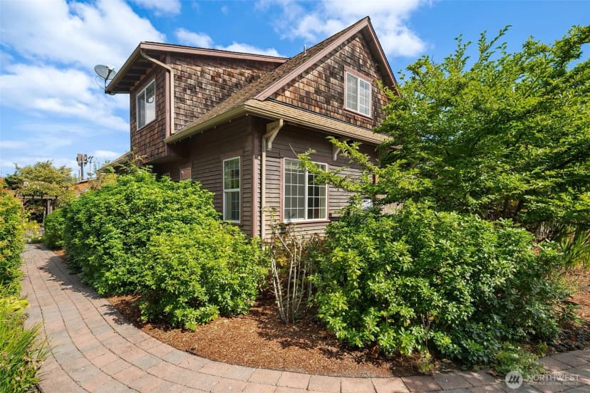 Property photo for 637 Arbor Crest, Langley photo 23