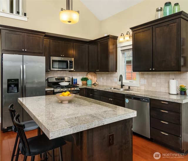 Property photo for 637 Arbor Crest, Langley photo 4