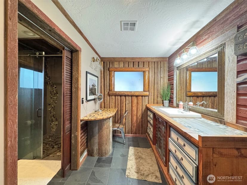 Property photo for 127 Lake Farm Road, Port Angeles photo 30