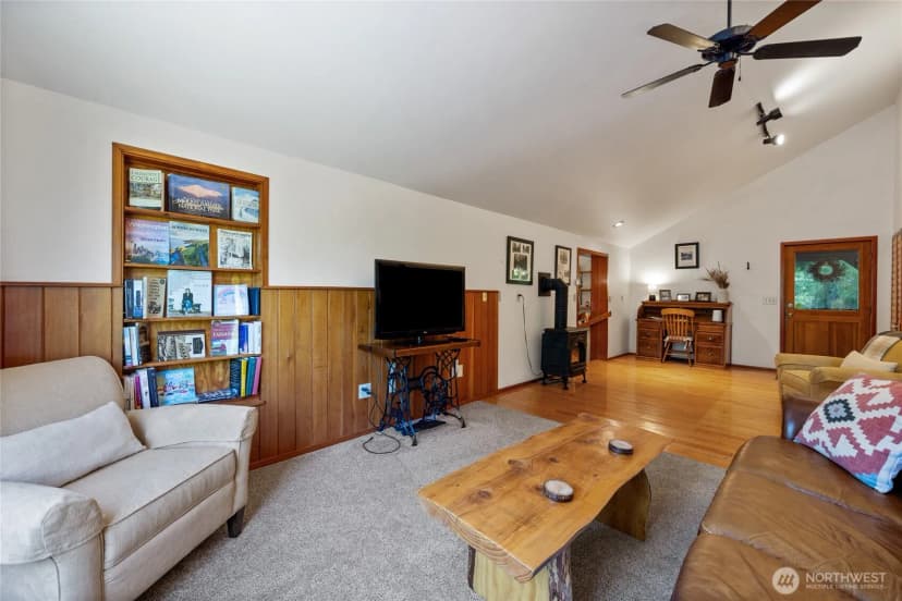 Property photo for 31724 31728 558th Street E, Ashford photo 6