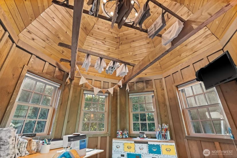 Property photo for 12490 Yellow Brick Road, Olalla photo 22