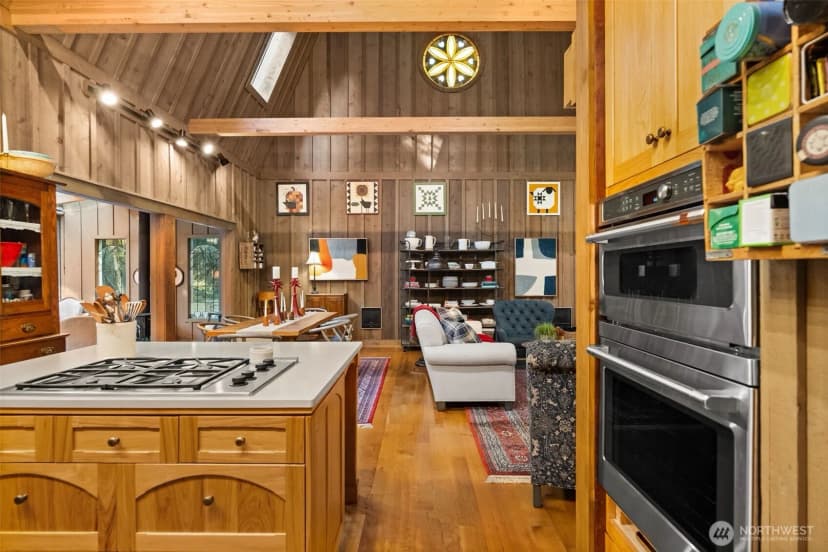 Property photo for 12490 Yellow Brick Road, Olalla photo 10