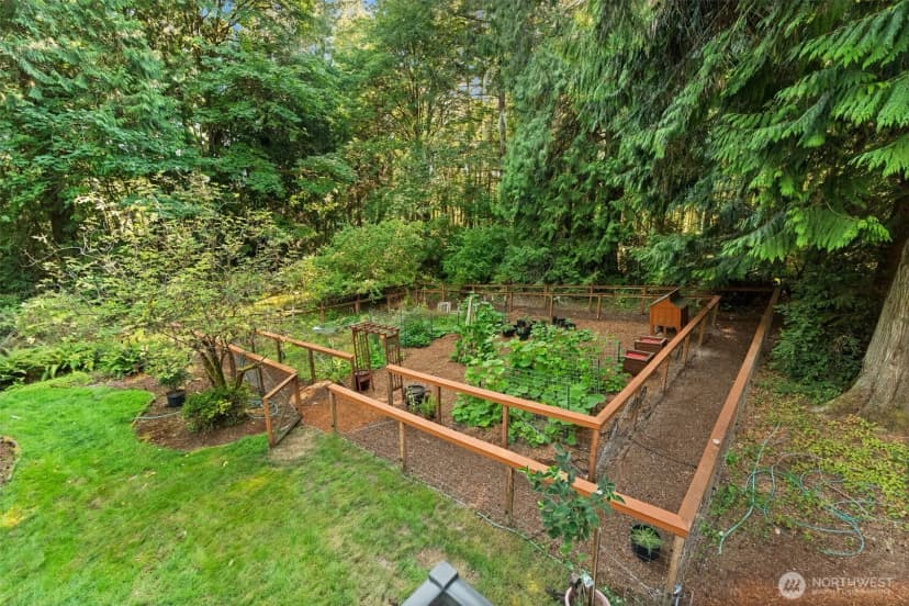 Property photo for 12490 Yellow Brick Road, Olalla photo 30