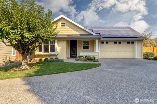 Property photo for 921 Se Larkspur Park, College Place