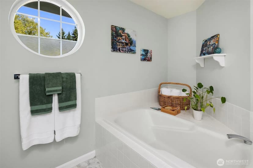 Property photo for 13115 Ne 100th Street, Kirkland photo 29