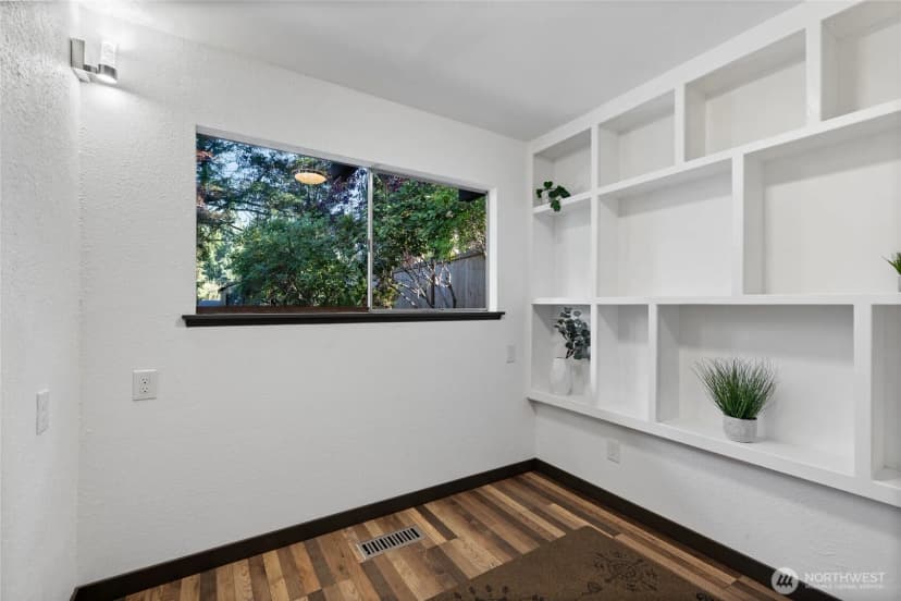 Property photo for 525 Forrest Park Dr, Fircrest photo 18
