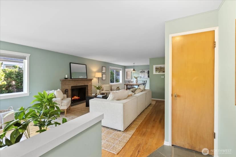Property photo for 8564 30th Avenue Nw, Seattle photo 4
