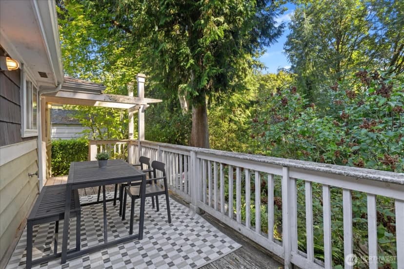 Property photo for 8564 30th Avenue Nw, Seattle photo 16