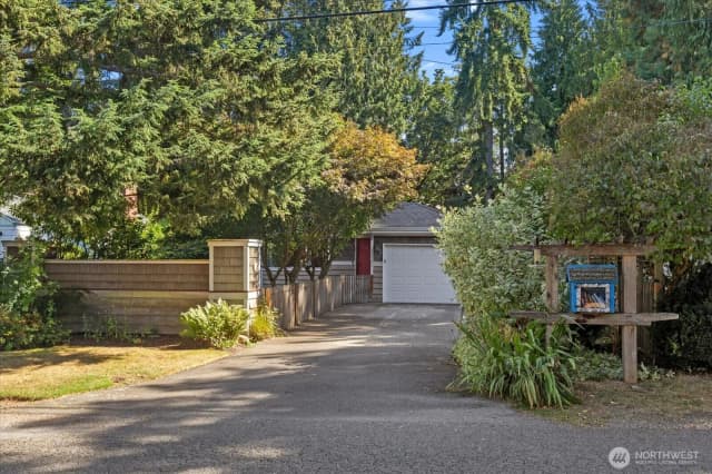Property photo for 8564 30th Avenue Nw, Seattle photo 2