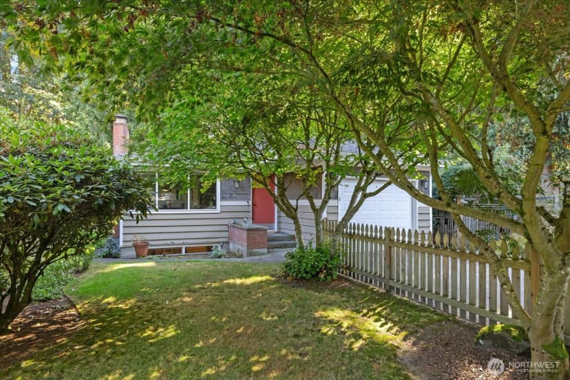 Property photo for 8564 30th Avenue Nw, Seattle photo 3