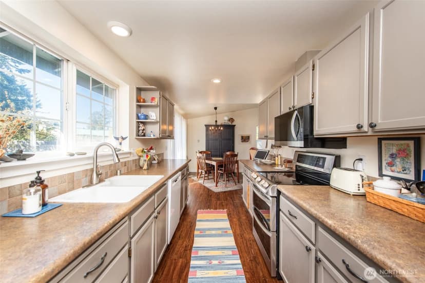 Property photo for 1491 Thomas Street, Port Townsend photo 7