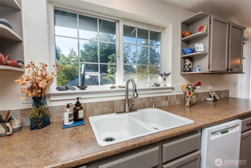 Property photo for 1491 Thomas Street, Port Townsend photo 9