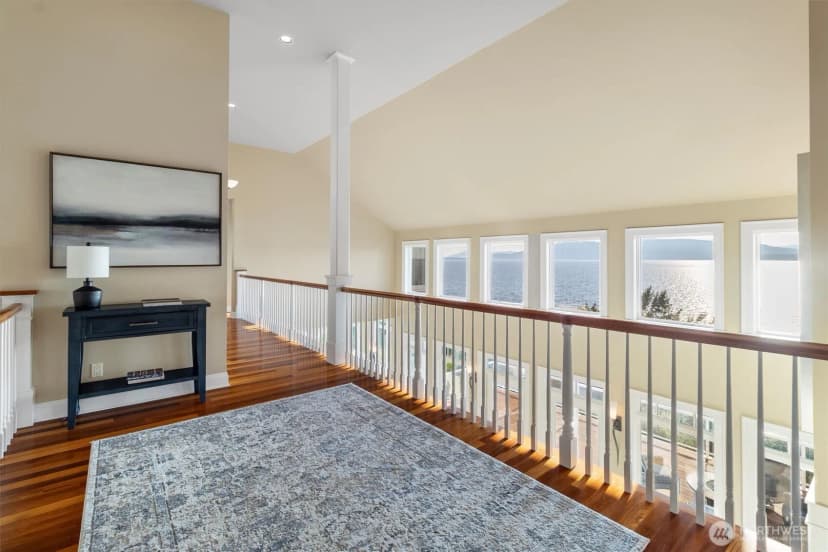Property photo for 30 Shorewood Drive, Bellingham photo 17