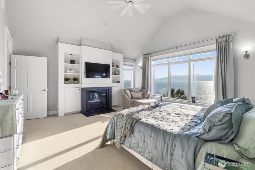 Property photo for 30 Shorewood Drive, Bellingham photo 19