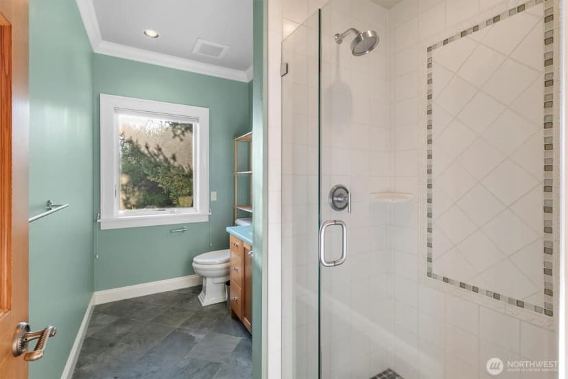 Property photo for 30 Shorewood Drive, Bellingham photo 29
