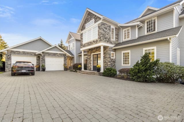 Property photo for 30 Shorewood Drive, Bellingham photo 3