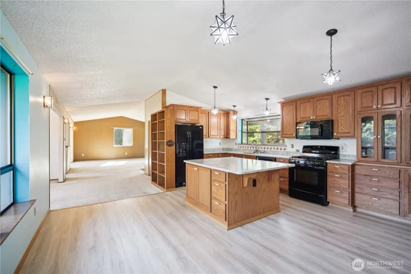 Property photo for 750 Ne Woods Court, Bremerton photo 12