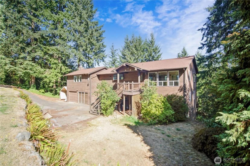 Property photo for 750 Ne Woods Court, Bremerton photo 2