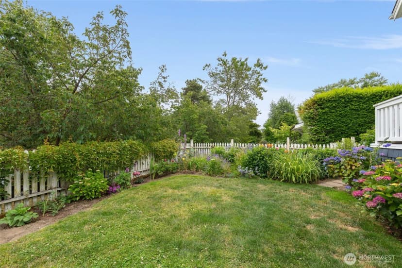 Property photo for 2823 34th Avenue S, Seattle photo 27