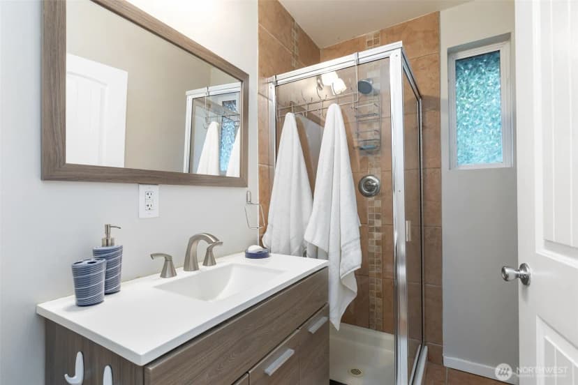 Property photo for 2823 34th Avenue S, Seattle photo 35
