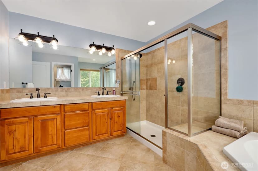 Property photo for 2440 Alaska Avenue E, Port Orchard photo 14