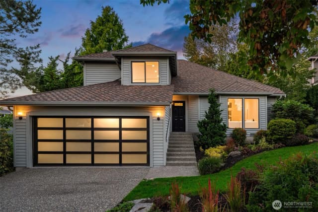 Property photo for 11220 Ne 92nd Street, Kirkland photo 2