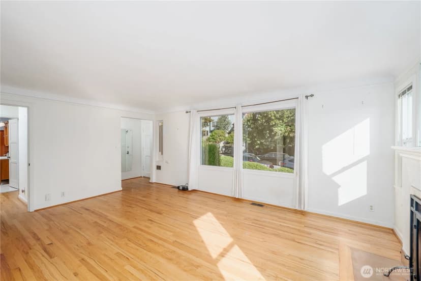 Property photo for 1321 N 82nd Street, Seattle photo 14