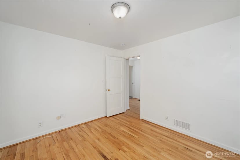 Property photo for 1321 N 82nd Street, Seattle photo 24