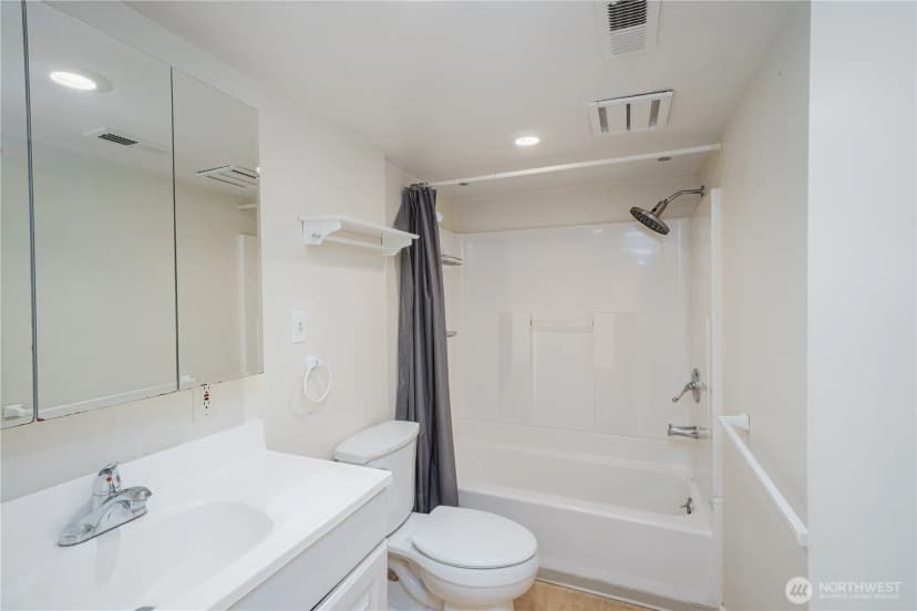 Property photo for 1321 N 82nd Street, Seattle photo 33