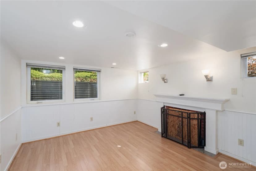 Property photo for 1321 N 82nd Street, Seattle photo 31
