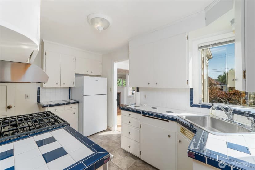 Property photo for 1321 N 82nd Street, Seattle photo 18