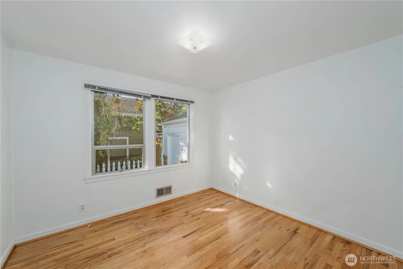 Property photo for 1321 N 82nd Street, Seattle photo 20