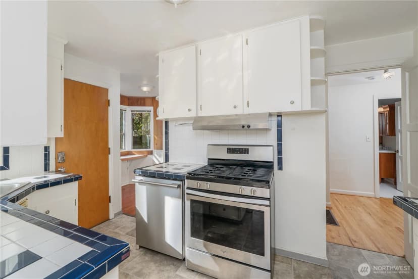 Property photo for 1321 N 82nd Street, Seattle photo 16