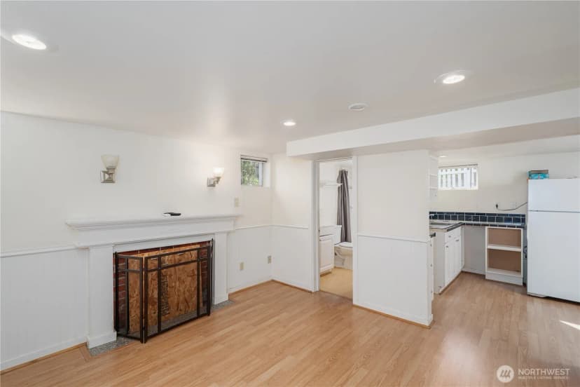 Property photo for 1321 N 82nd Street, Seattle photo 32