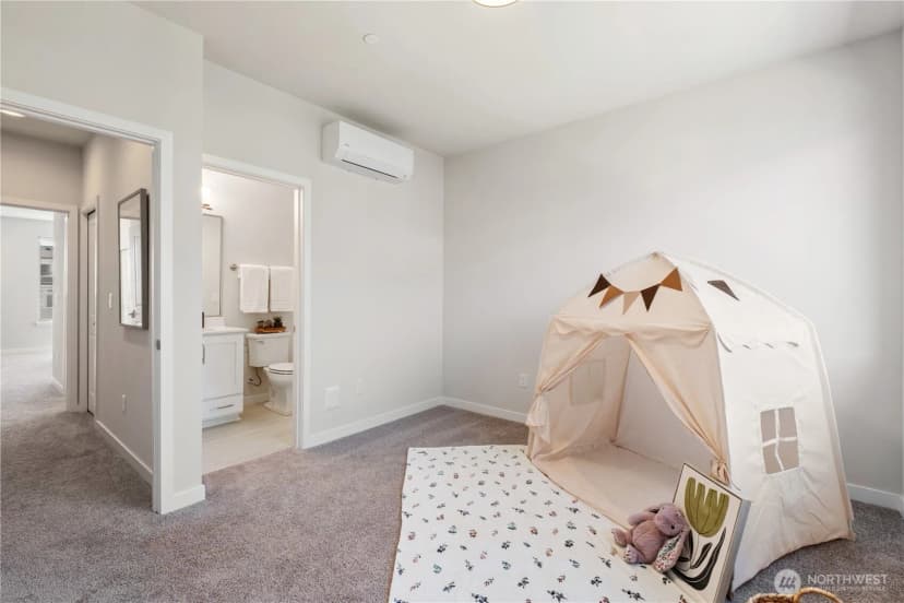 Property photo for 1088 6th Avenue Ne #18.6, Issaquah photo 15