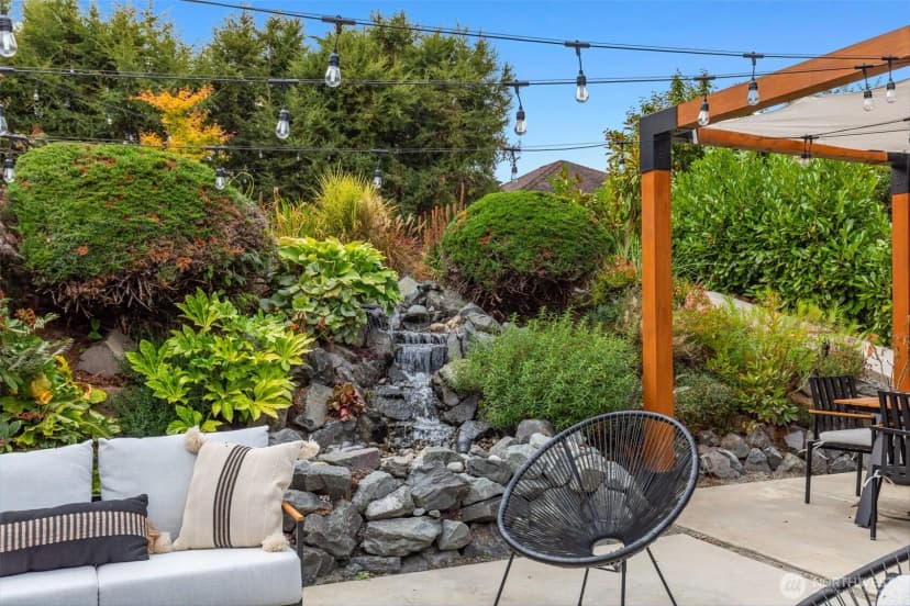 Property photo for 2817 19th Avenue S, Seattle photo 11