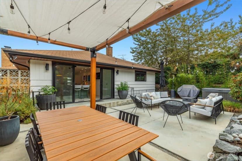 Property photo for 2817 19th Avenue S, Seattle photo 13