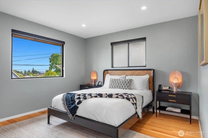 Property photo for 2817 19th Avenue S, Seattle photo 17