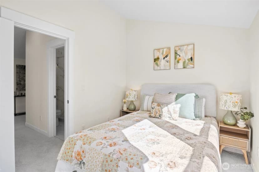 Property photo for 9545 Wallingford Avenue N, Seattle photo 19
