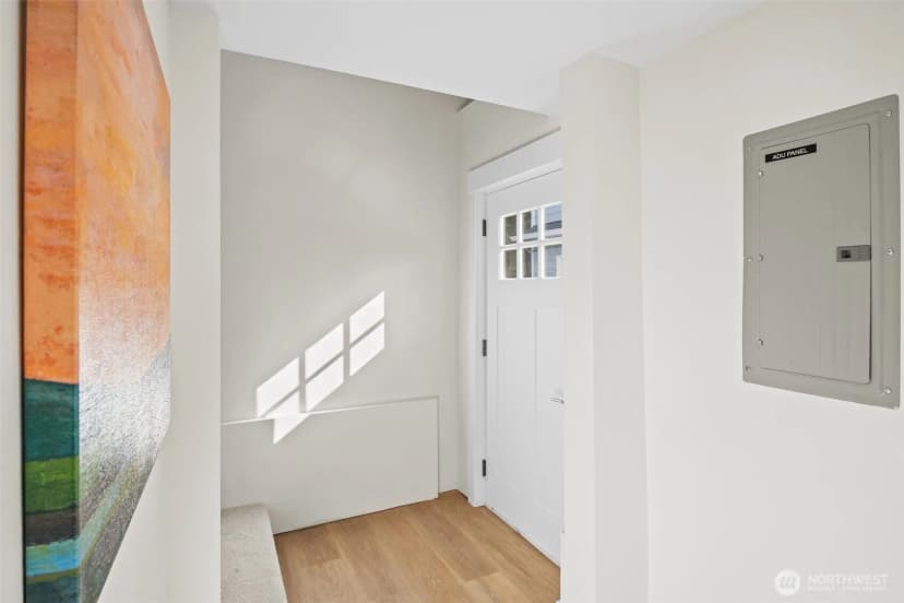 Property photo for 9545 Wallingford Avenue N, Seattle photo 13